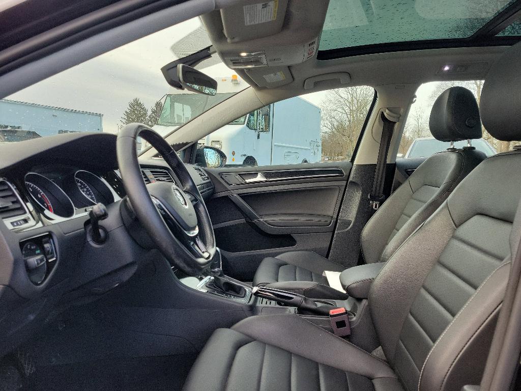 used 2018 Volkswagen Golf SportWagen car, priced at $14,495