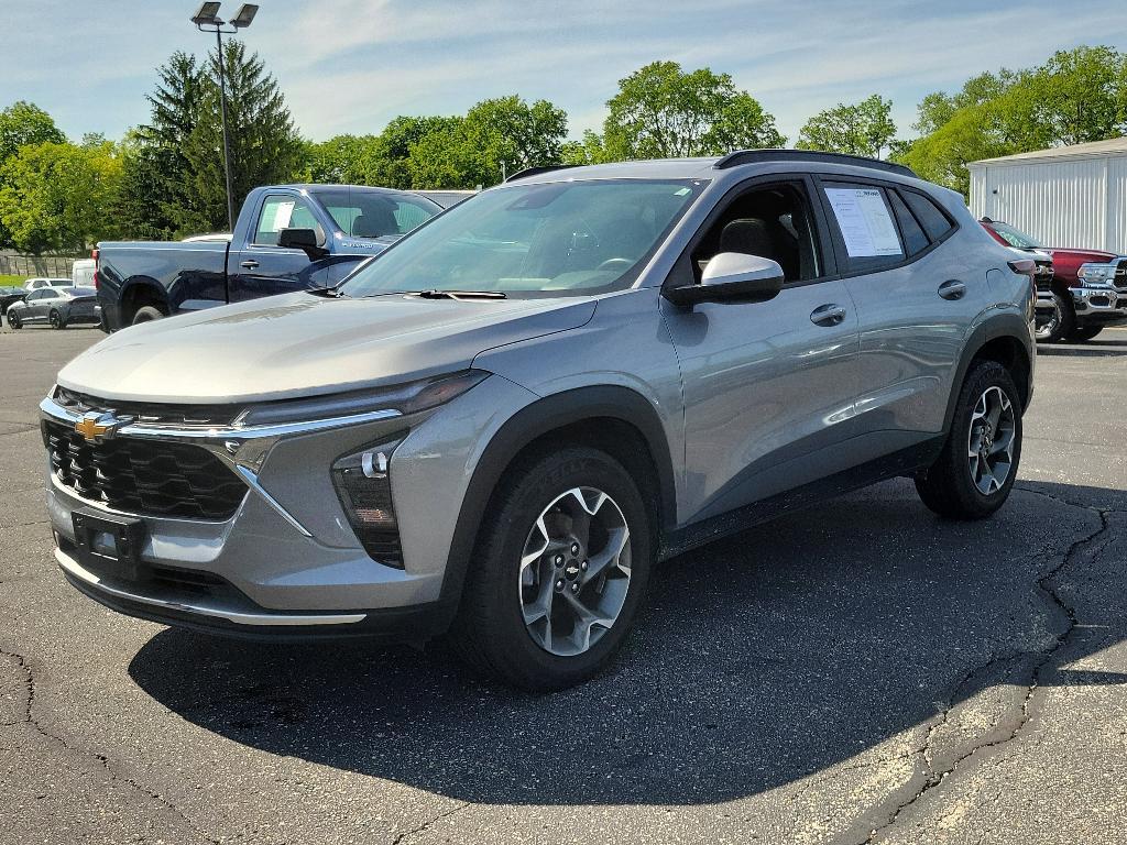 used 2024 Chevrolet Trax car, priced at $19,995