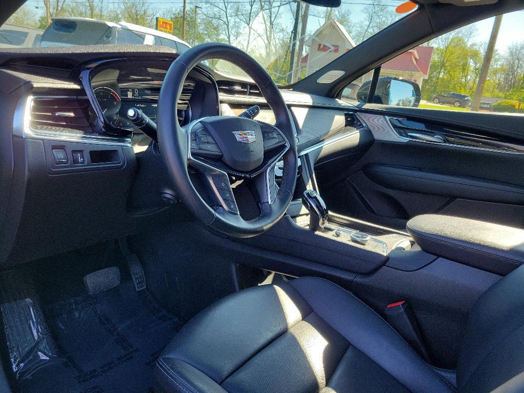 used 2025 Cadillac XT5 car, priced at $42,995