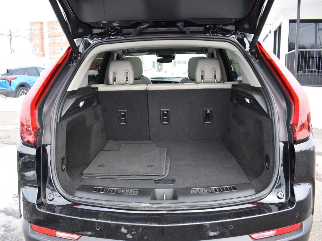 used 2023 Cadillac XT4 car, priced at $22,995