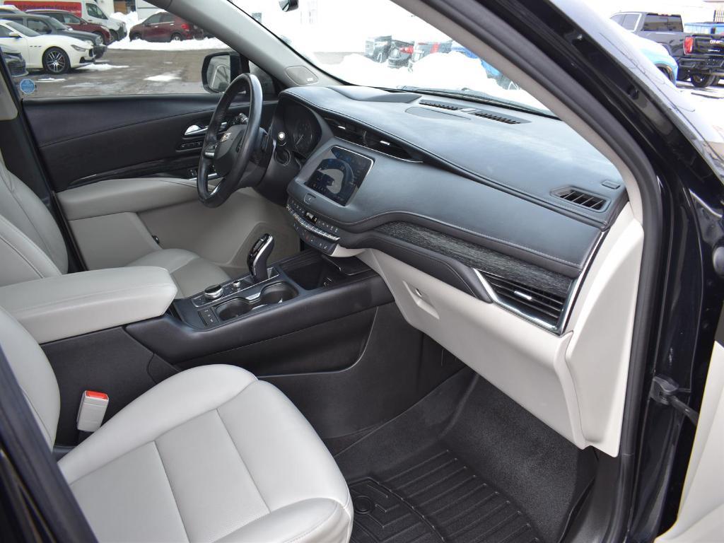 used 2023 Cadillac XT4 car, priced at $22,995