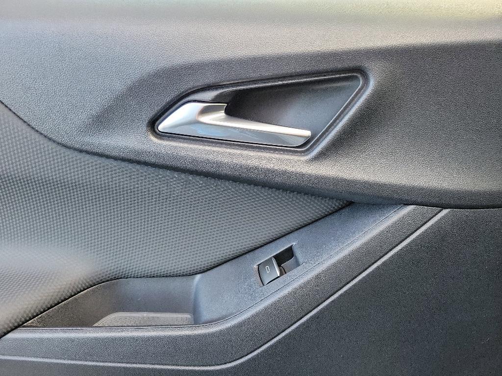 new 2026 Chevrolet Equinox car, priced at $33,352