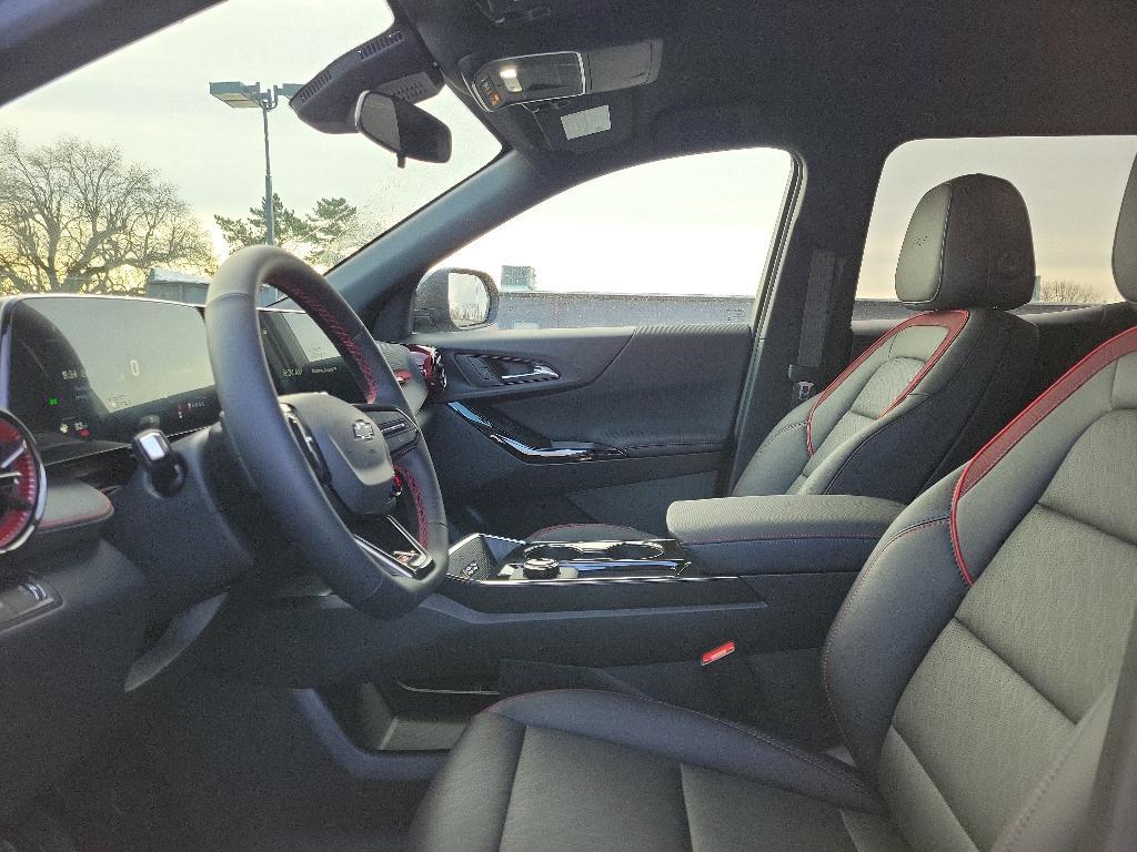 new 2026 Chevrolet Equinox car, priced at $33,352