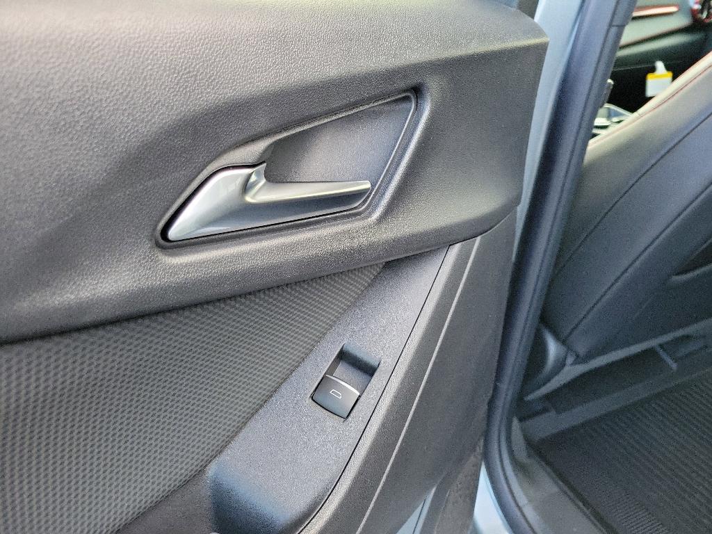 new 2026 Chevrolet Equinox car, priced at $33,352