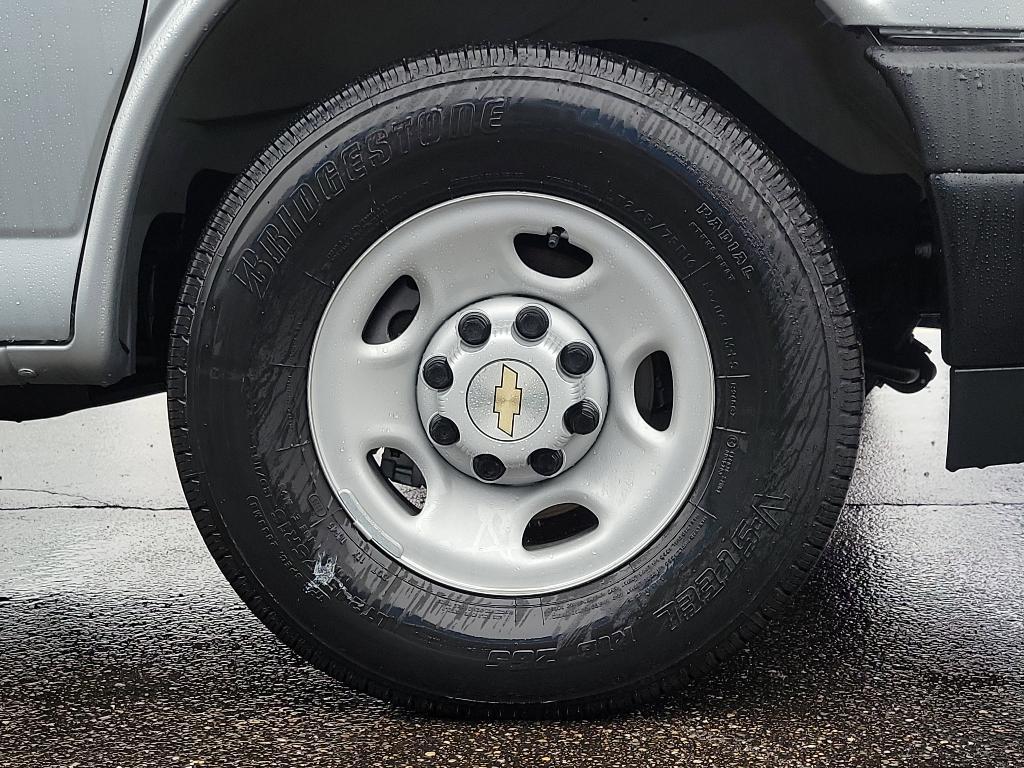 new 2025 Chevrolet Express 3500 car, priced at $47,336