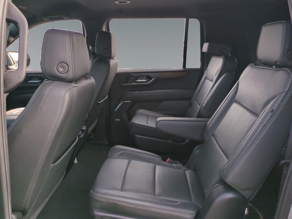 used 2025 GMC Yukon XL car