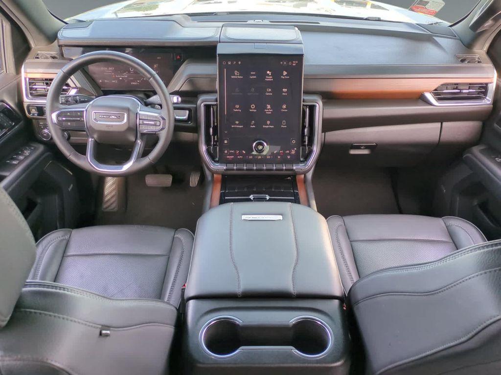 used 2025 GMC Yukon XL car