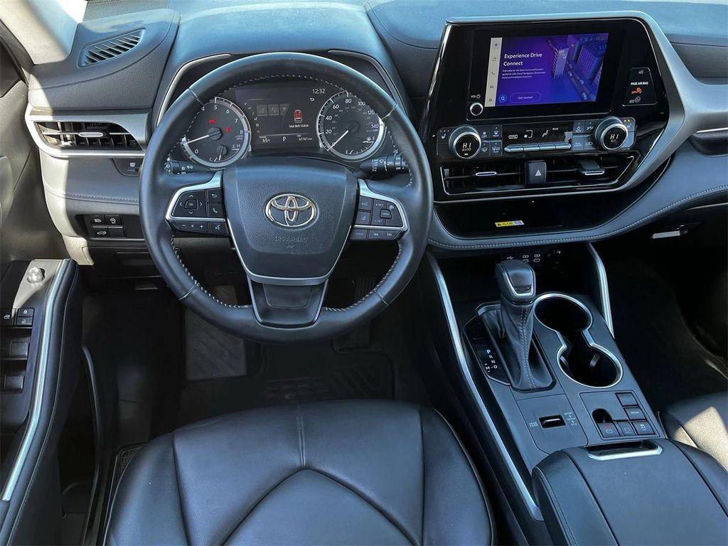 used 2023 Toyota Highlander car, priced at $30,397