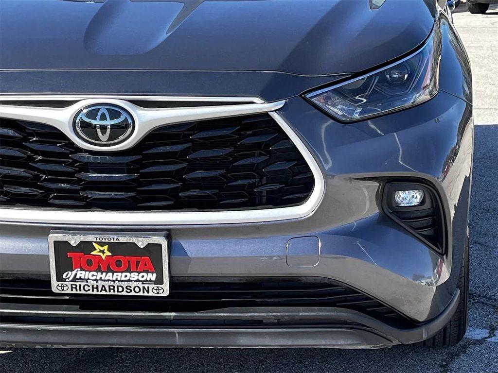 used 2023 Toyota Highlander car, priced at $30,397