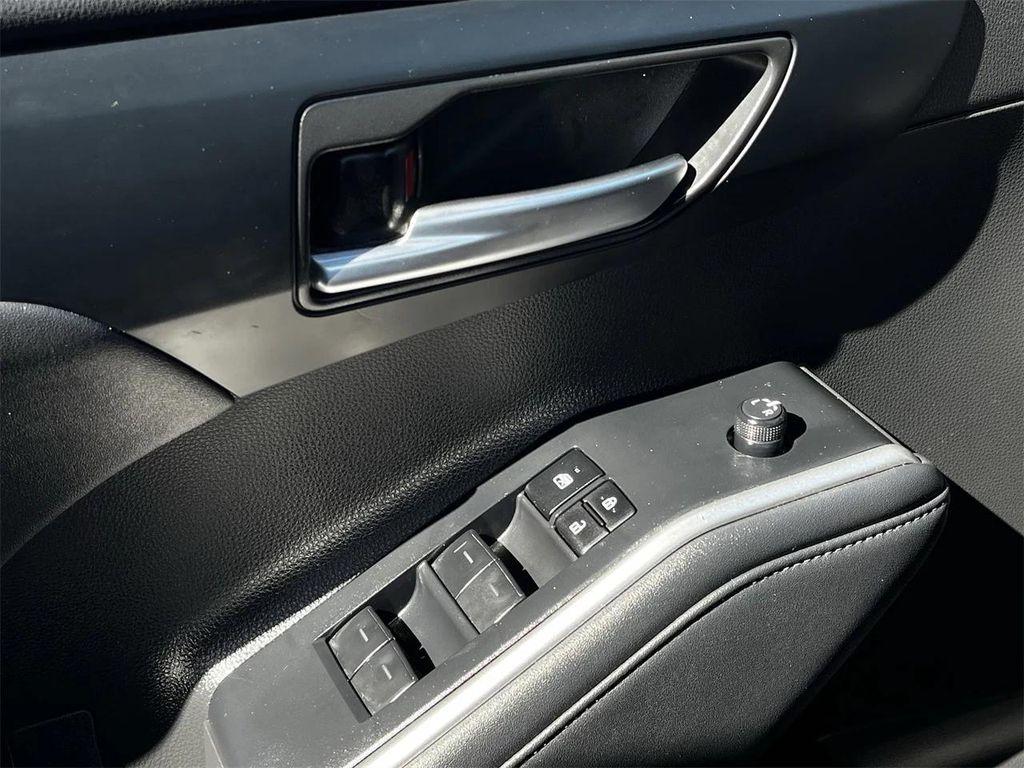 used 2023 Toyota Highlander car, priced at $30,397