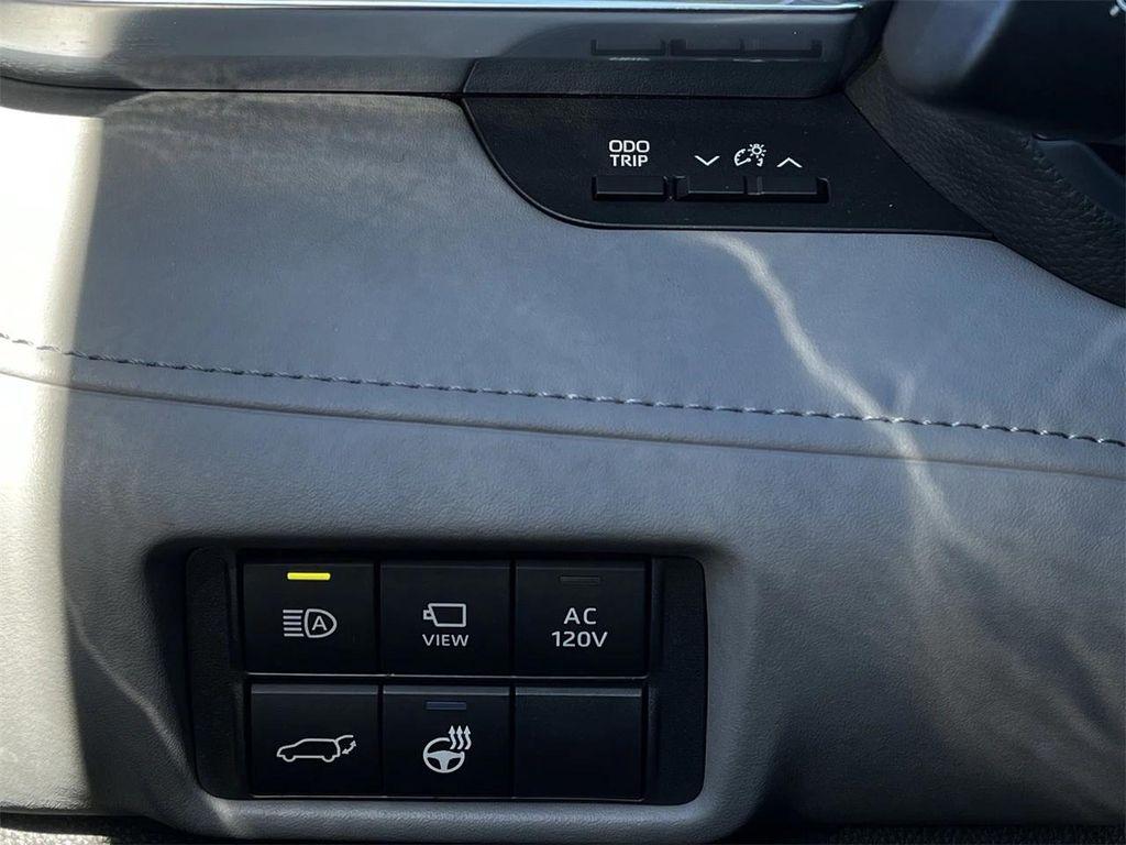 used 2025 Toyota Highlander Hybrid car, priced at $57,987