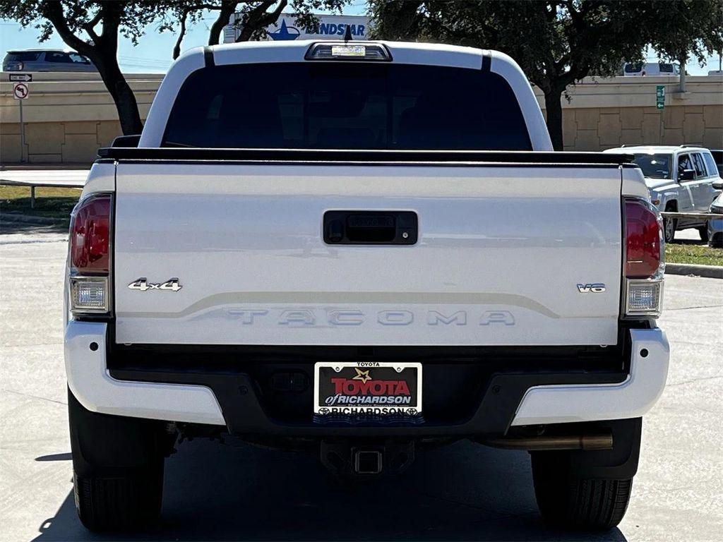 2019 Super White Toyota Tacoma