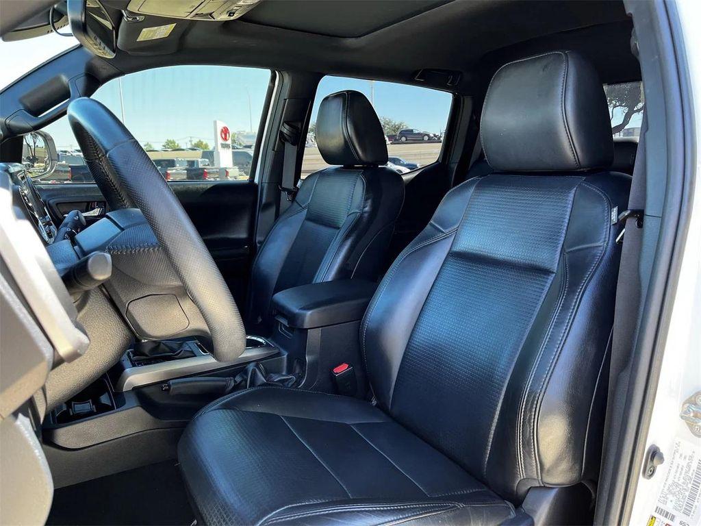 2019 Super White Toyota Tacoma