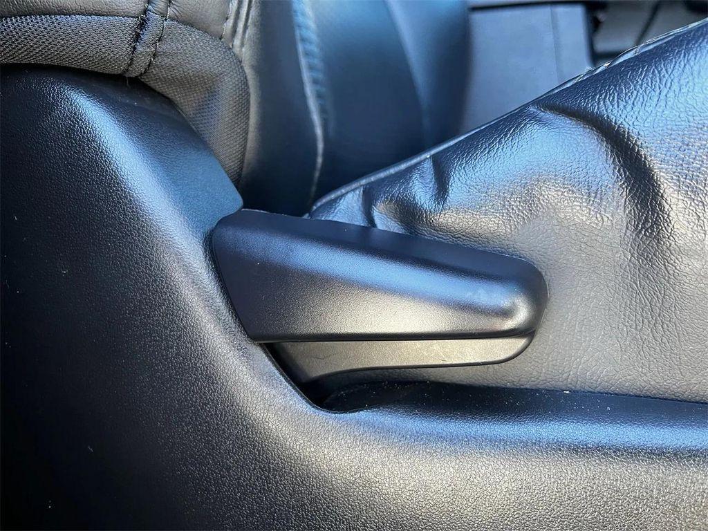 2019 Super White Toyota Tacoma