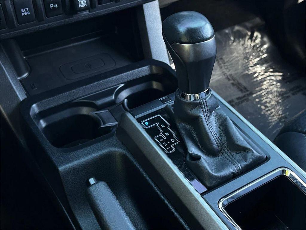 2019 Super White Toyota Tacoma