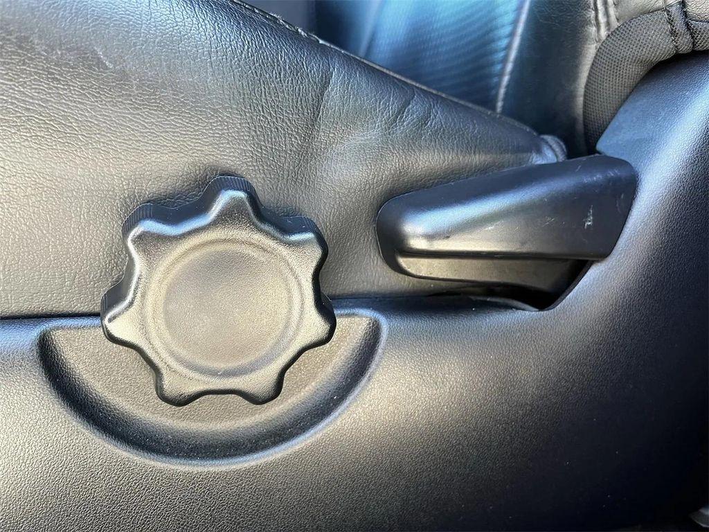 2019 Super White Toyota Tacoma