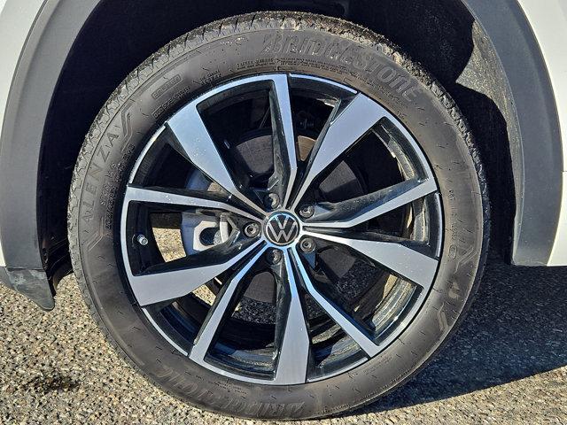 used 2025 Volkswagen Atlas car, priced at $43,899
