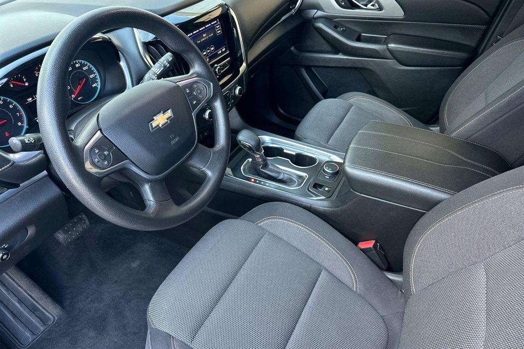 used 2021 Chevrolet Traverse car, priced at $19,495