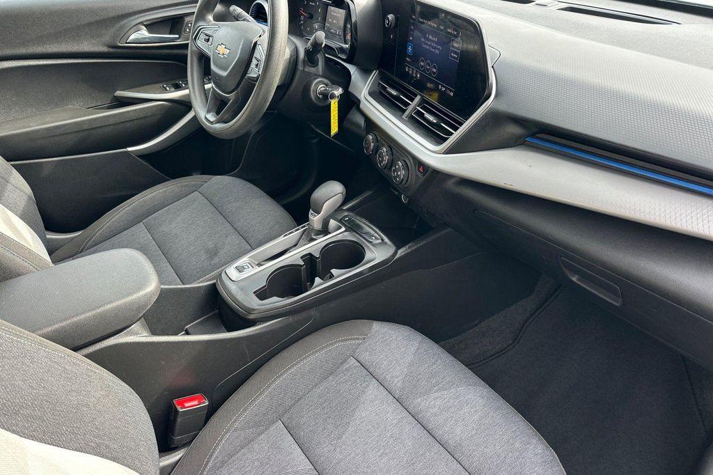 used 2024 Chevrolet Trax car, priced at $18,999