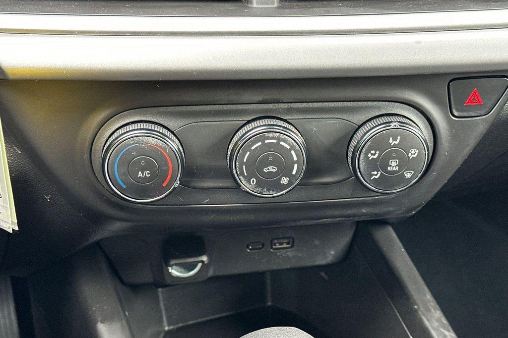 used 2024 Chevrolet Trax car, priced at $18,999