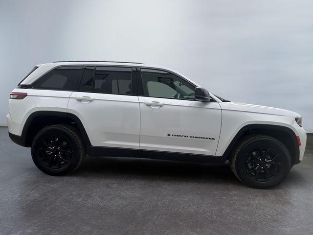 new 2026 Jeep Grand Cherokee car, priced at $45,078