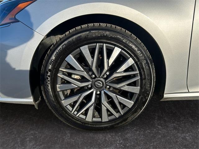 used 2023 Nissan Altima car