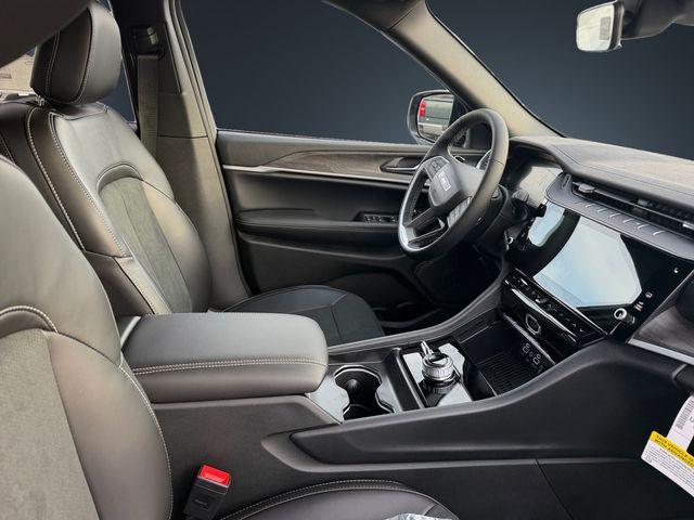 new 2026 Jeep Grand Cherokee car, priced at $44,420