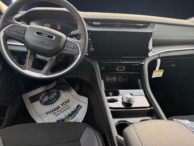 new 2026 Jeep Grand Cherokee car, priced at $44,420