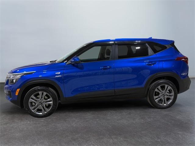 used 2023 Kia Seltos car