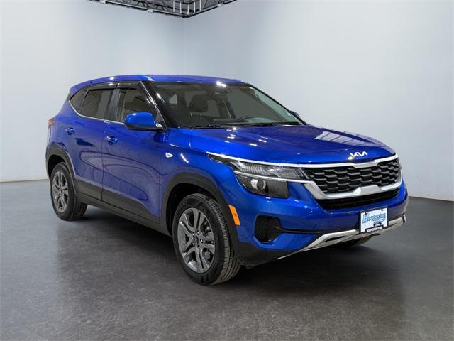 used 2023 Kia Seltos car
