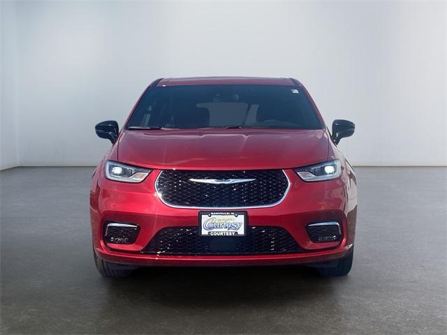 new 2026 Chrysler Pacifica car, priced at $41,215