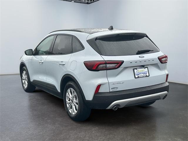 used 2025 Ford Escape car
