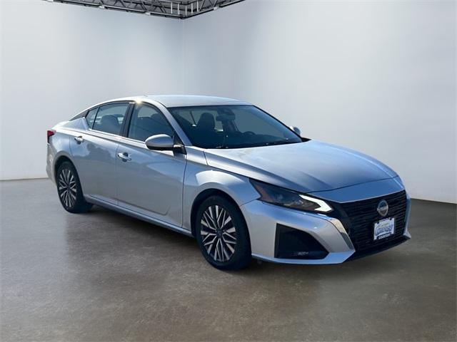 used 2023 Nissan Altima car