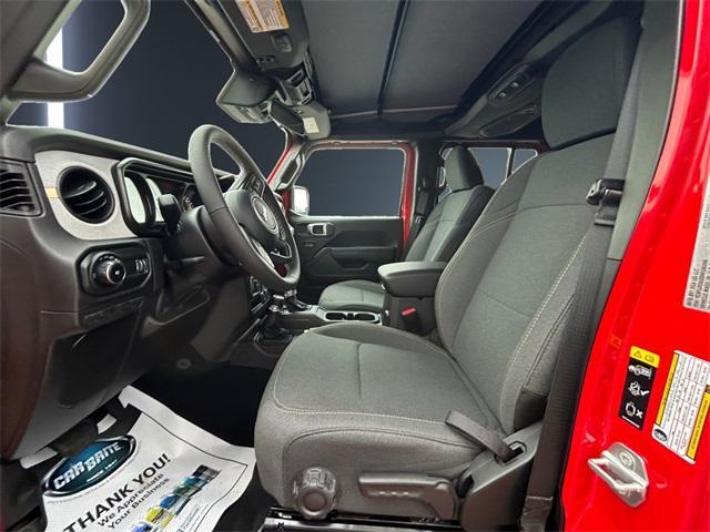 new 2025 Jeep Wrangler car, priced at $46,117