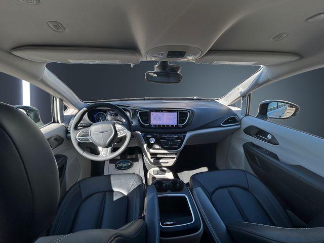 used 2024 Chrysler Pacifica car, priced at $26,876