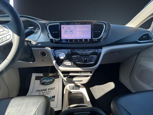 used 2024 Chrysler Pacifica car, priced at $26,876