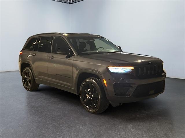 used 2024 Jeep Grand Cherokee car