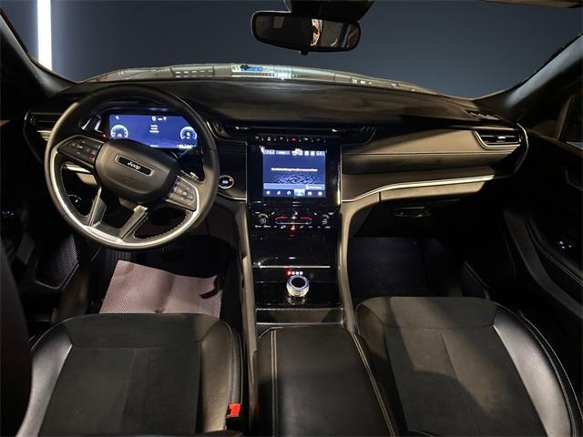 used 2024 Jeep Grand Cherokee car