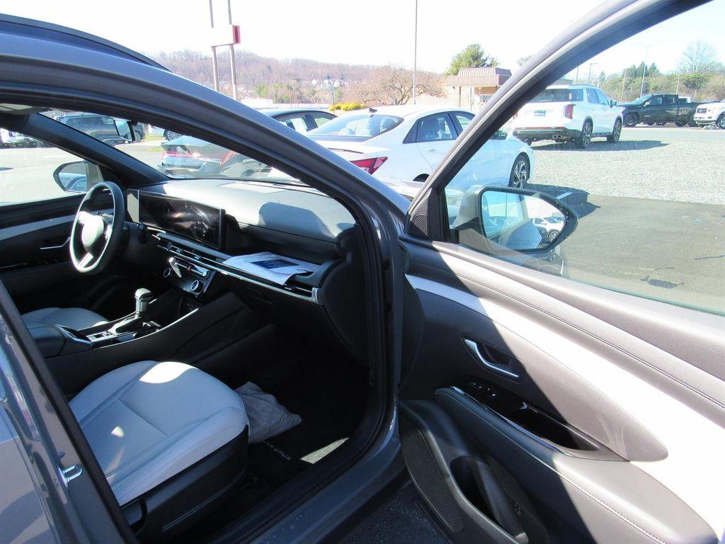 used 2025 Hyundai SANTA CRUZ car, priced at $31,299