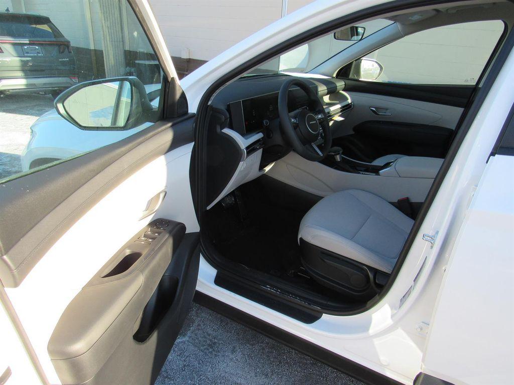 new 2026 Hyundai Tucson car, priced at $33,675