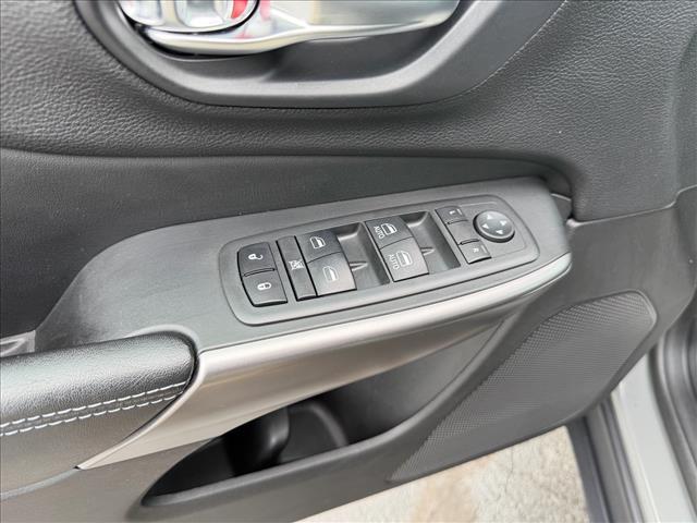 used 2019 Jeep Cherokee car, priced at $18,288