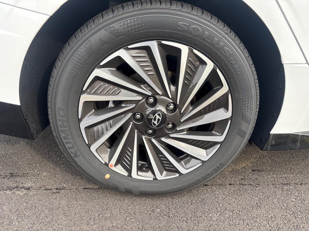 new 2026 Hyundai Sonata Hybrid car, priced at $34,605