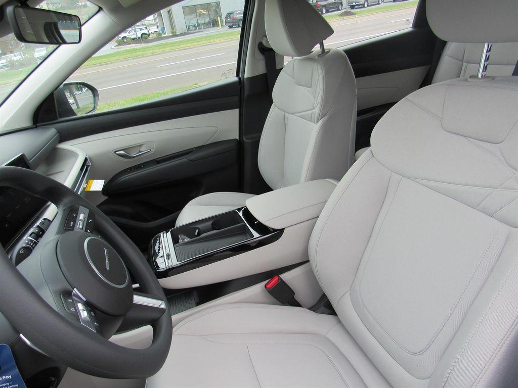 new 2026 Hyundai TUCSON Hybrid car, priced at $34,635