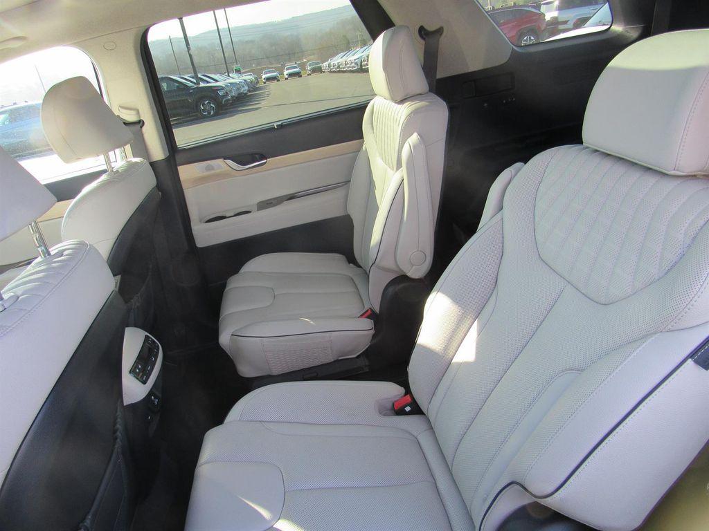 used 2024 Hyundai Palisade car, priced at $42,988