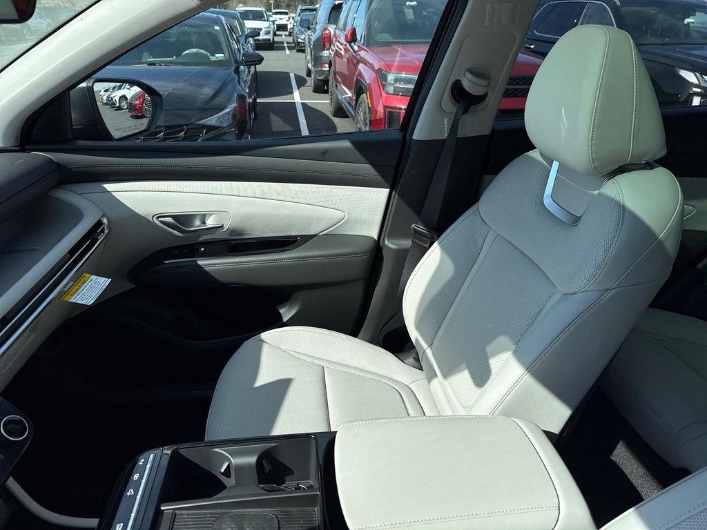 new 2026 Hyundai TUCSON Hybrid car, priced at $44,430