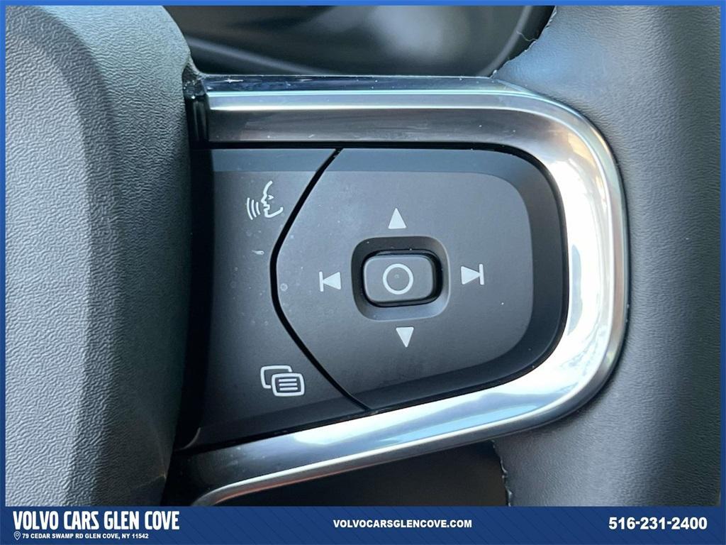 used 2026 Volvo XC40 car, priced at $51,500