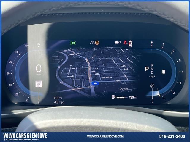 2025 Onyx Black Metallic Volvo XC40