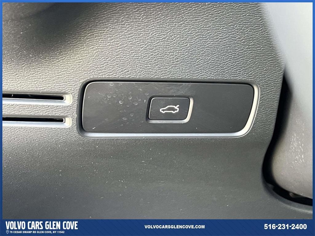 used 2025 Volvo XC40 car, priced at $39,799