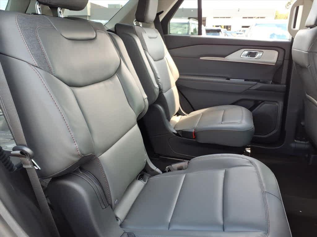 new 2025 Ford Explorer car, priced at $49,219