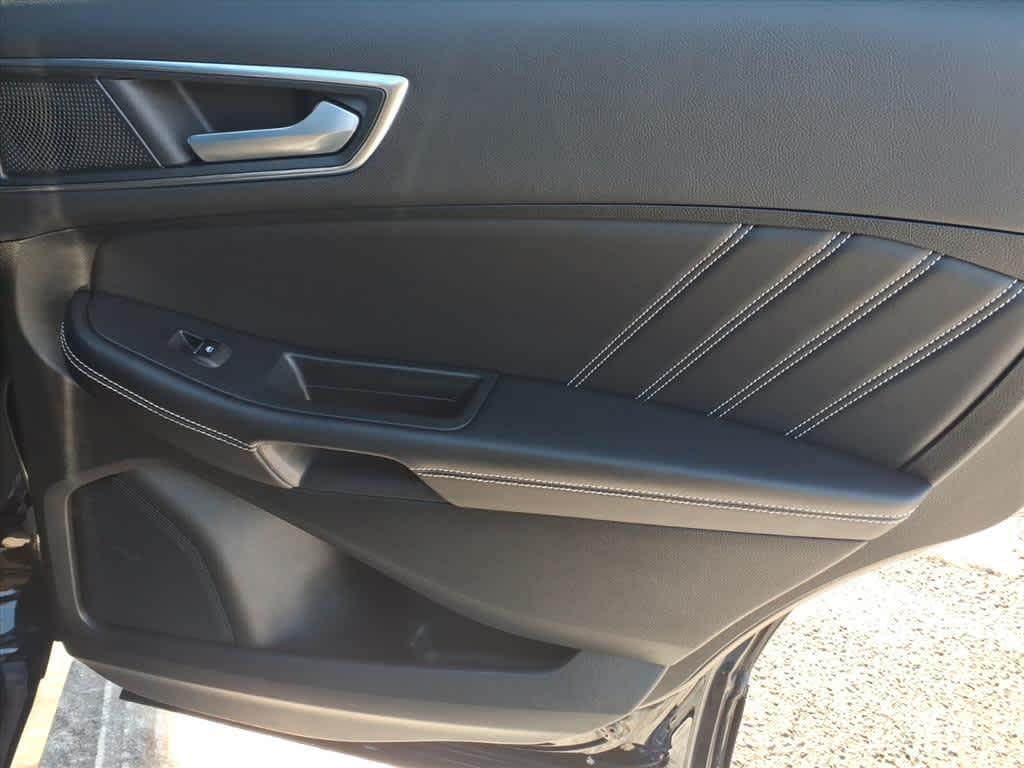 used 2023 Ford Edge car, priced at $33,000